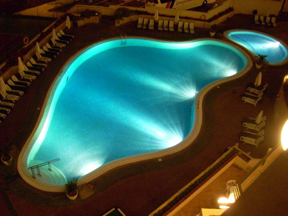 Pool bei Nacht Ole Tropical Tenerife