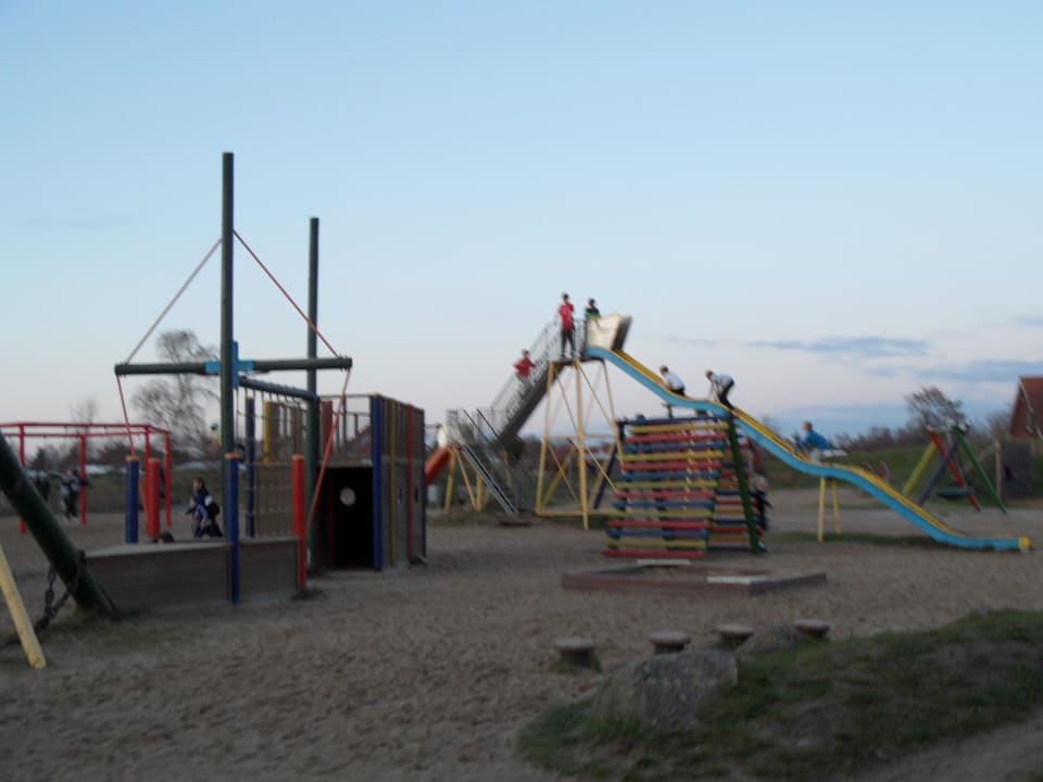Abenddämmerung, die Kinder gehen nicht freiwillig Ferienwohnungen Ferienpark Weissenhäuser Strand