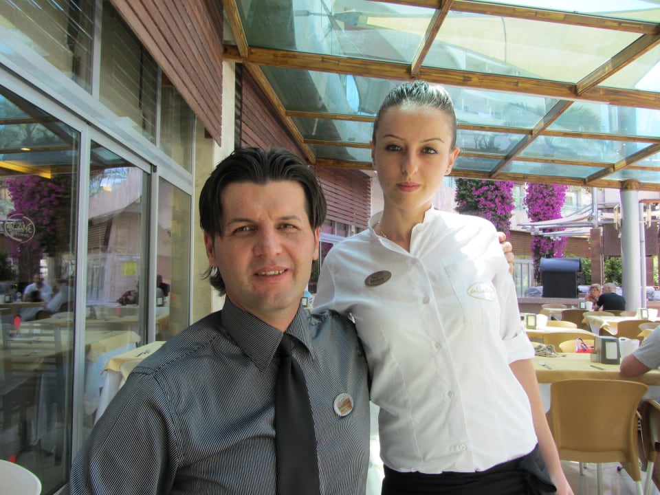 Sinan mit neuer Kollegin Alaiye Resort & Spa