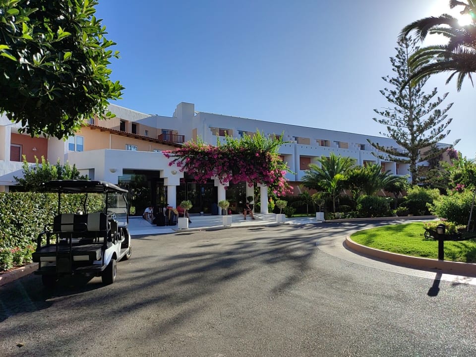 Lobby Anissa Beach & Village