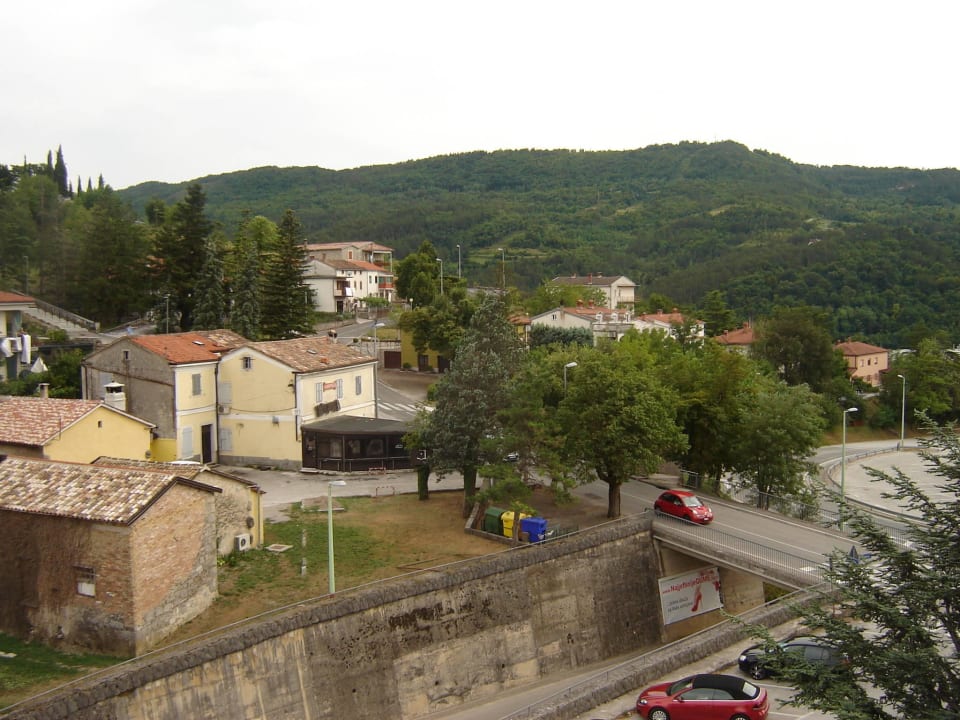 Zabudowania+ ulica Hotel Fontana