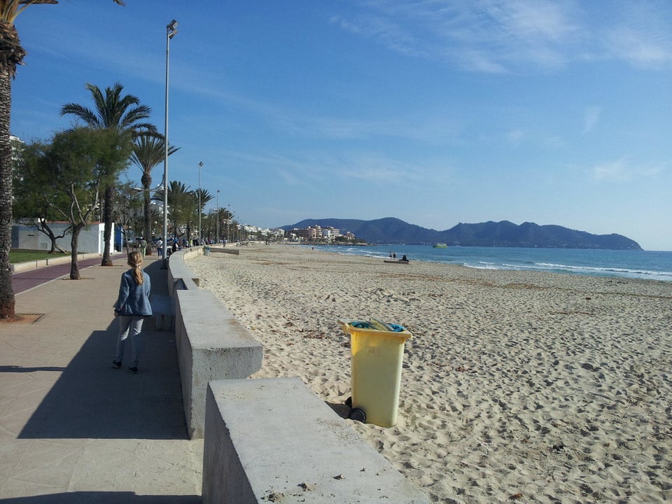 Lange Promenade CM Castell de Mar