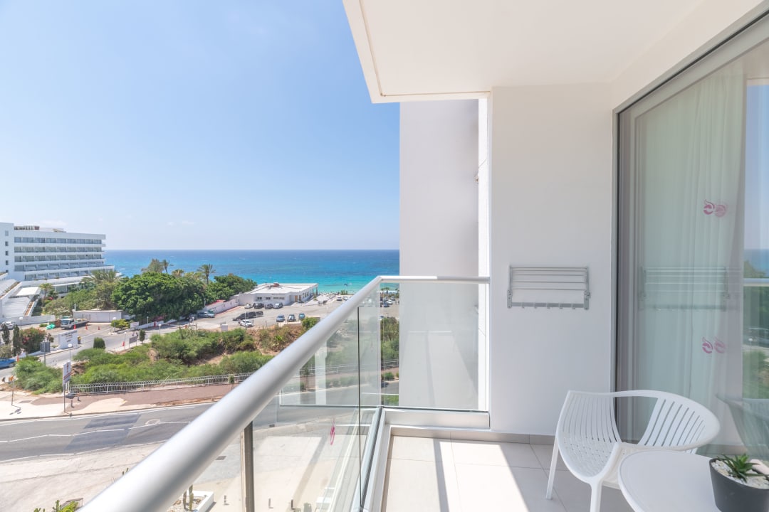 Zimmer Napa Mermaid Hotel & Suites