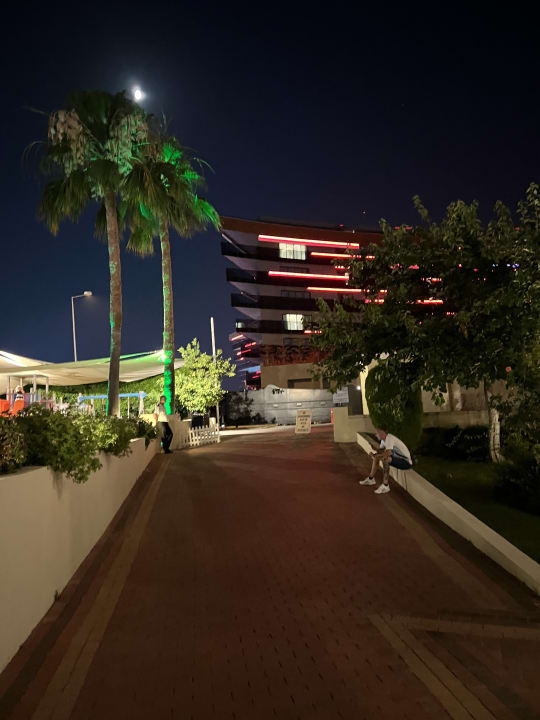 Pool Side Mare Resort & Spa