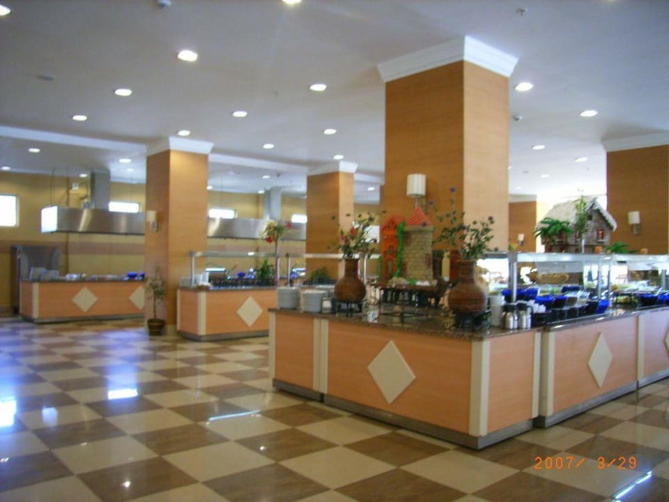 Buffet / Restaurant DoubleTree by Hilton Antalya-Kemer