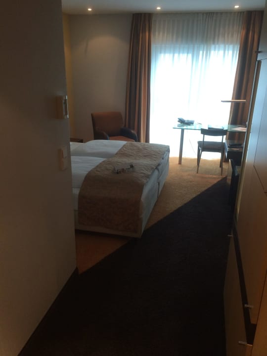 Zimmereinblick Hotel Dorint an der Messe Köln