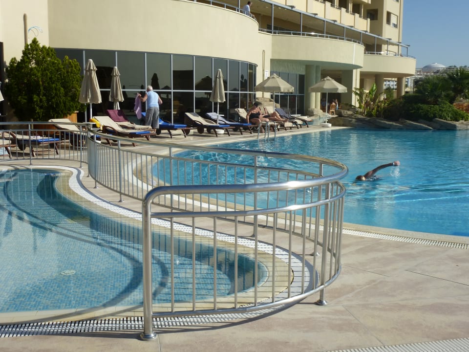 Pool Melas Resort Hotel