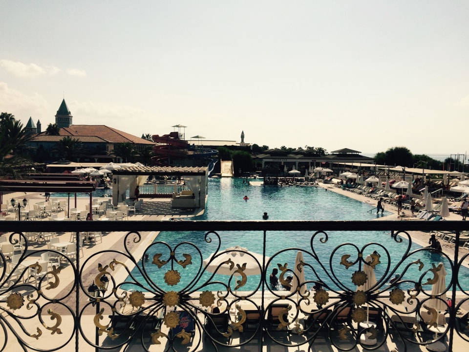Blick zum Hauptpool  Hotel Club Nena