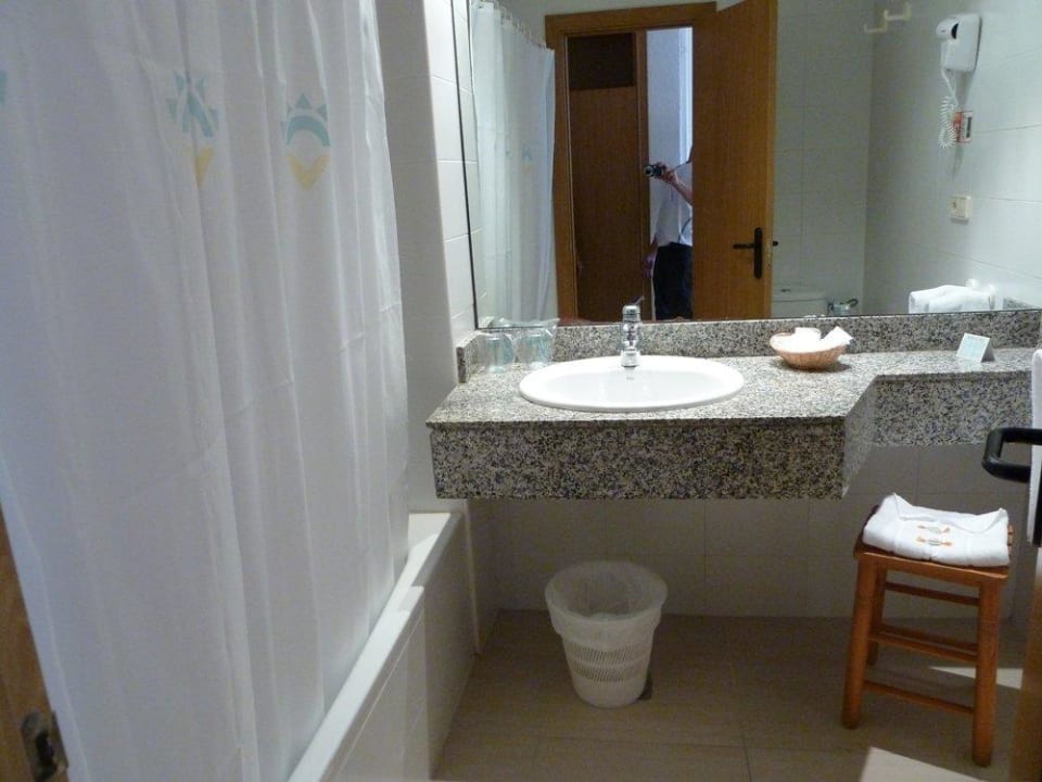 Sehr kleines aber sauberes Bad Valentin Reina Paguera