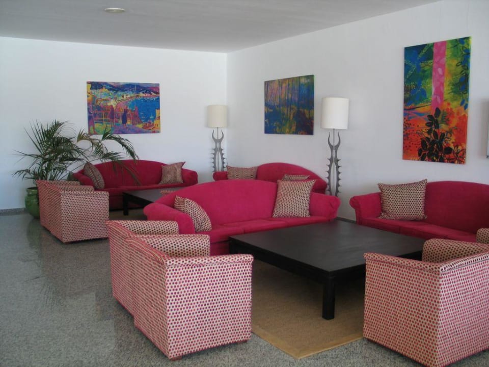 Empfangshalle Sitzgruppe zum Verweilen Relaxia Lanzasur Club