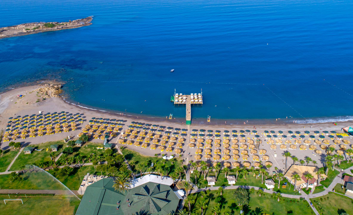 Strand Justiniano Park Conti