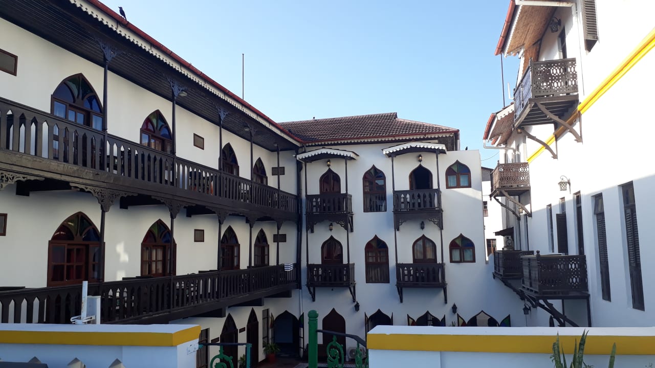 Außenansicht Tembo House Hotel And Apartments