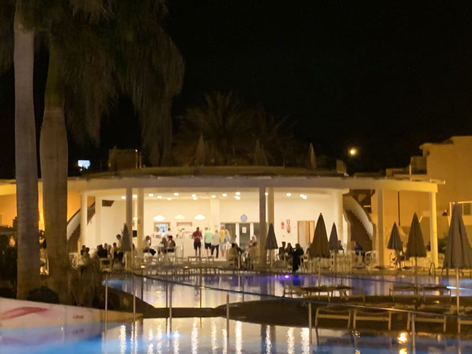 Pool SBH Monica Beach Resort