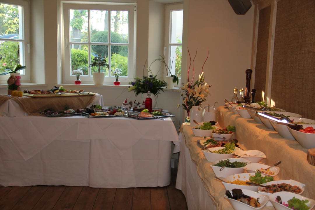 Buffet Hotel Vier Jahreszeiten Kühlungsborn