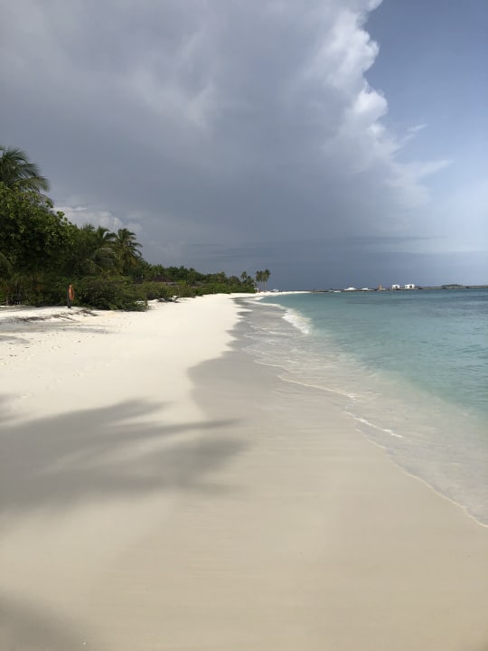 Strand Kuredu Island Resort & Spa