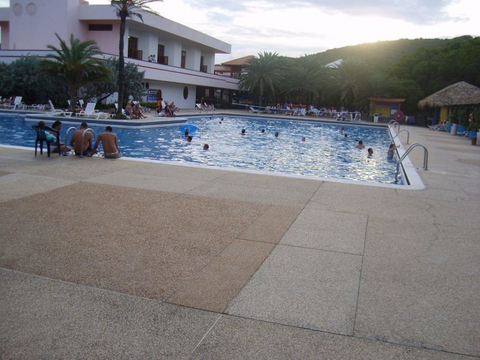 "Großer Pool" Dunes Hotel & Beach Resort (Pedro Gonzalez