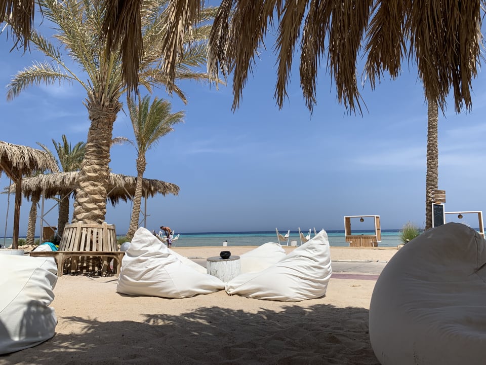 Strand The Breakers Diving & Surfing Lodge