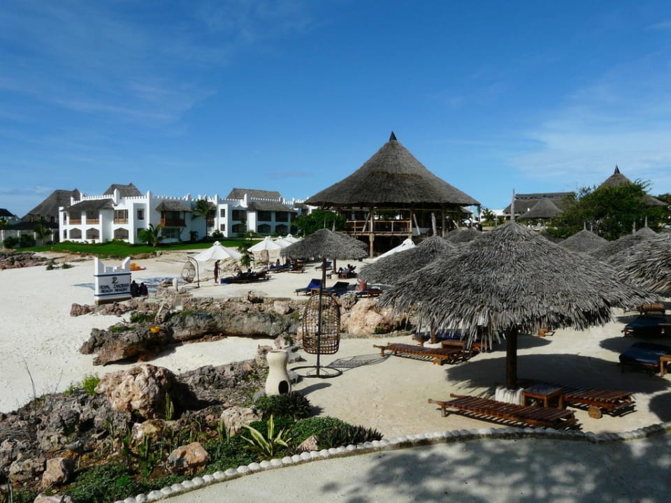 Strand mit Liegenbereich Royal Zanzibar Beach Resort