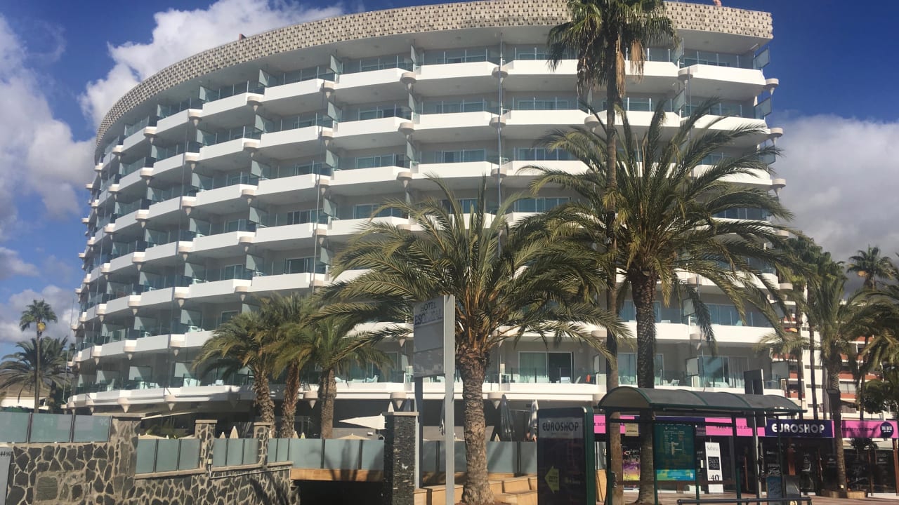 Außenansicht Bull Escorial & Spa