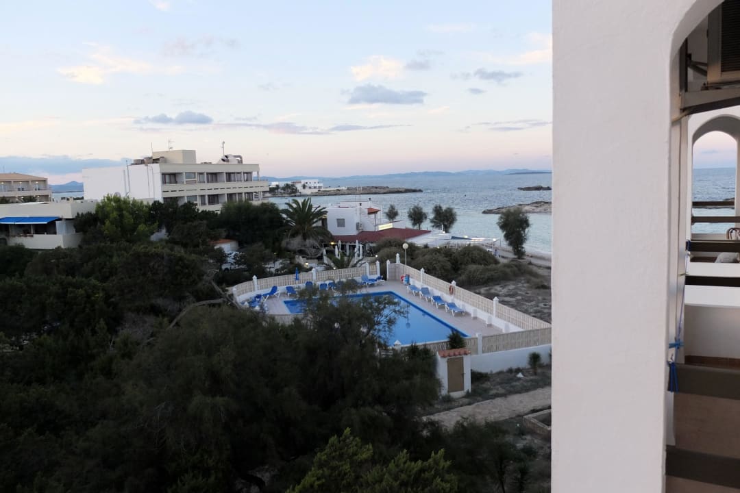 Blick au fden Pool Hotel Arrecife