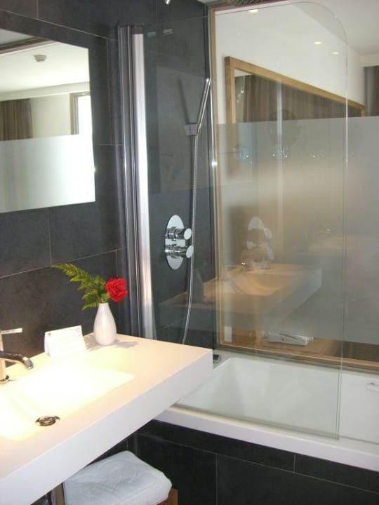 Bad - Blick zum Schlafraum R2 Bahía Playa Design Hotel & Spa - Adults Only