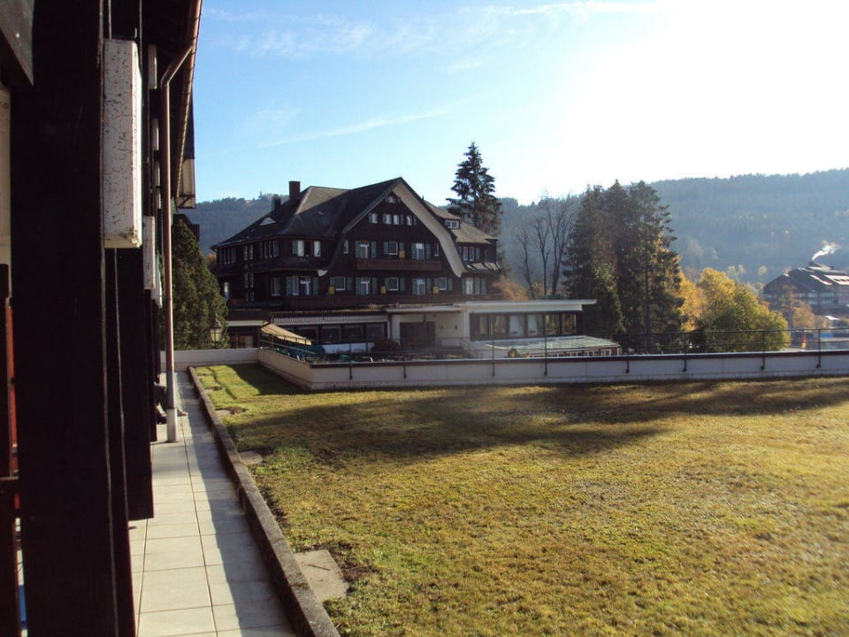Hauptgebäude, Blick von der Terrasse Treschers Schwarzwald Hotel