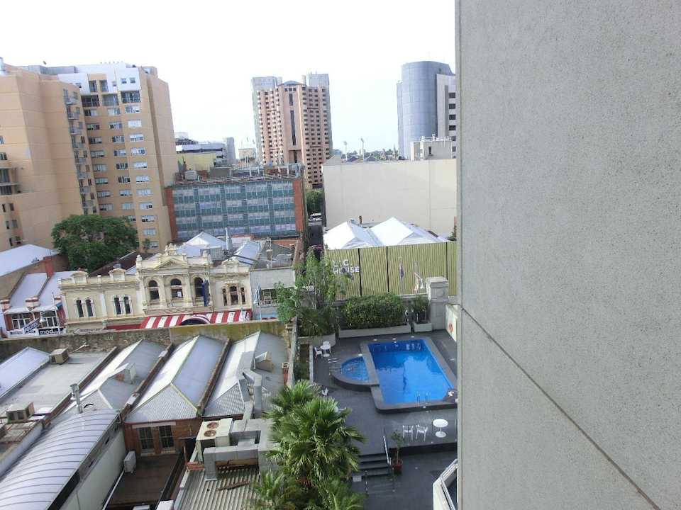 Kleiner Pool Hotel Grand Chancellor Adelaide on Hindley