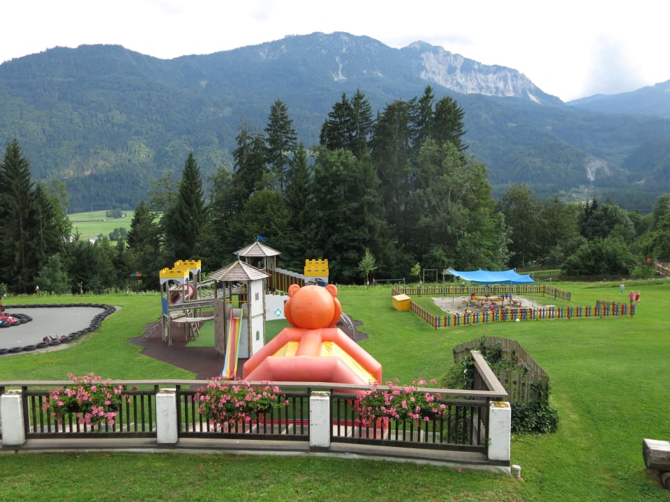 Spielplatz Familienhotel Ramsi