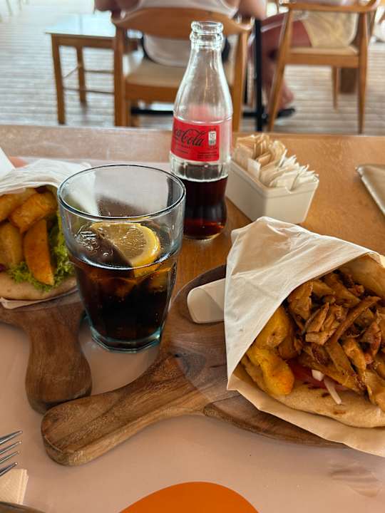 Gastro Paralos Lifestyle Beach