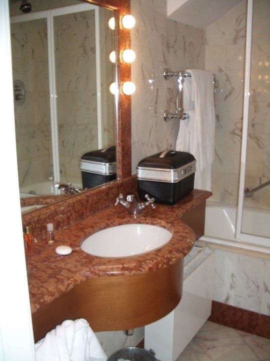 Badezimmer Hotel Portofino Kulm