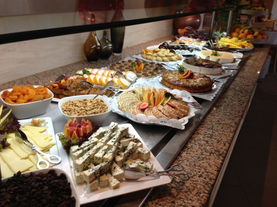 Käse und kuchen sorten  PortoBay Falésia