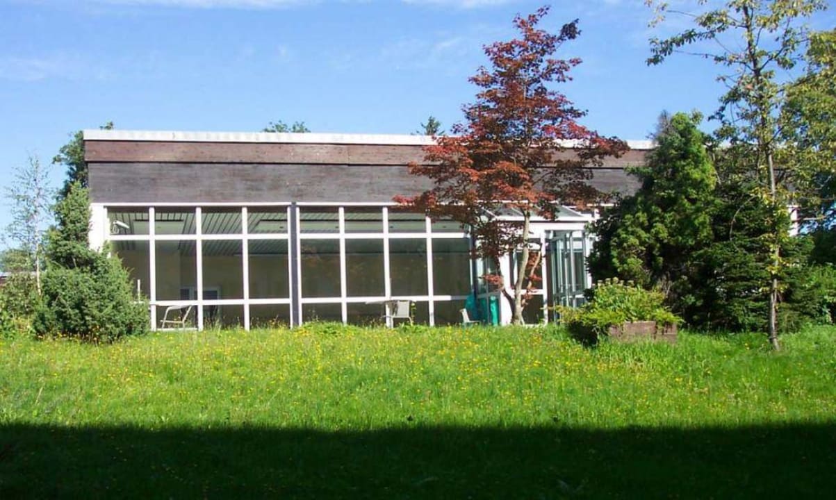 Hallenbad - Aussenansicht Kurhotel Lauter im Park