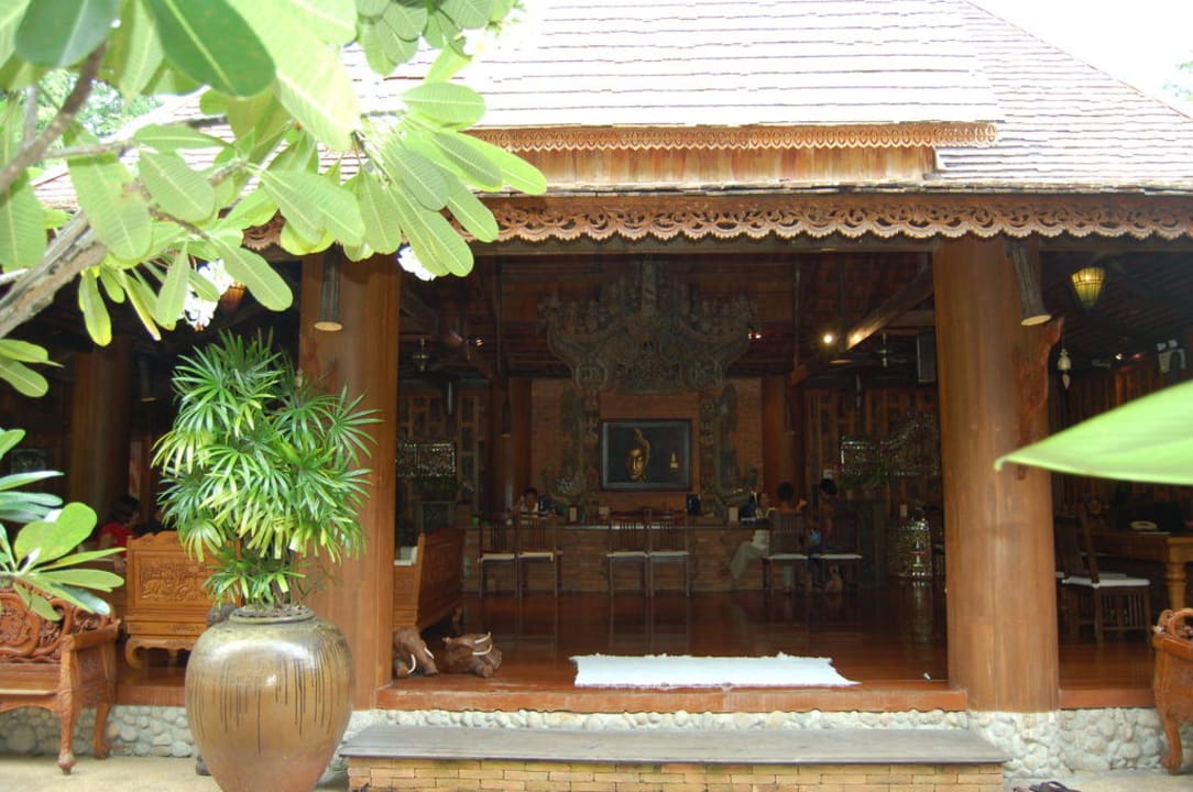 Wunderschöne Holzarbeiten Santhiya Koh Phangan Resort & Spa