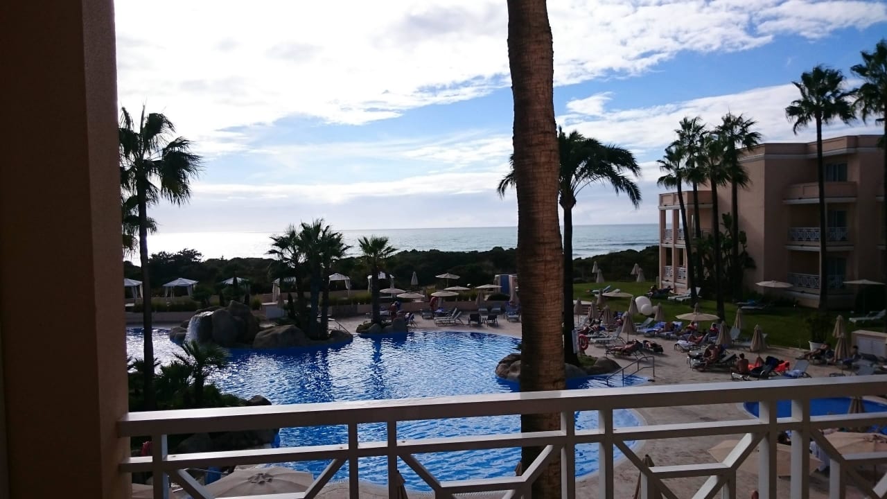 Zimmer 2051 - Blick auf Pool und Meer Hipotels Playa la Barrosa