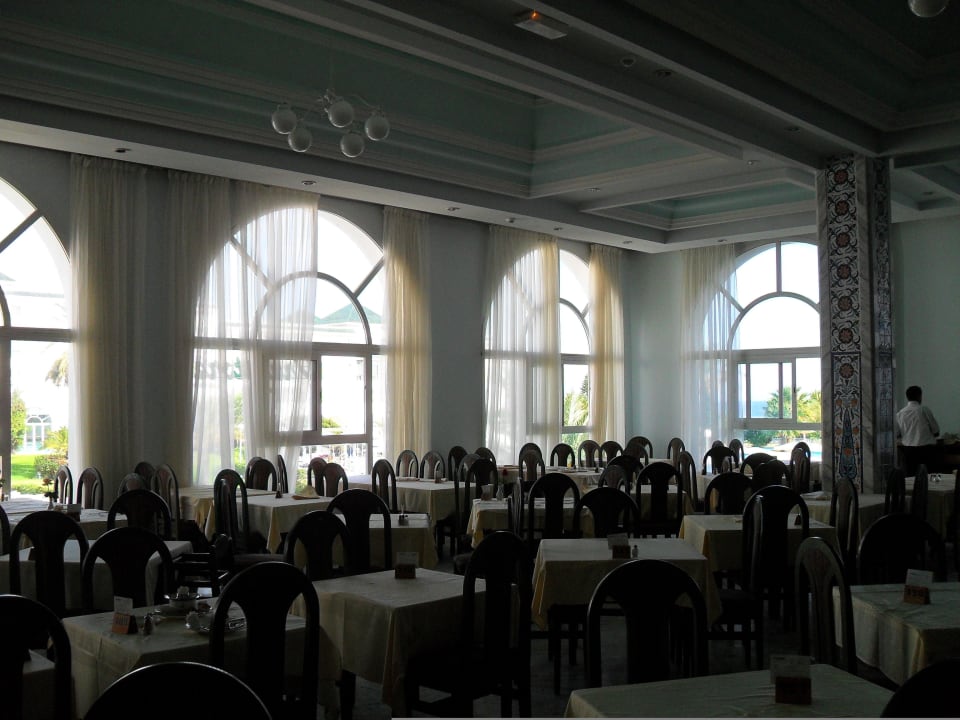  Restaurant Hotel El Mouradi Palm Marina