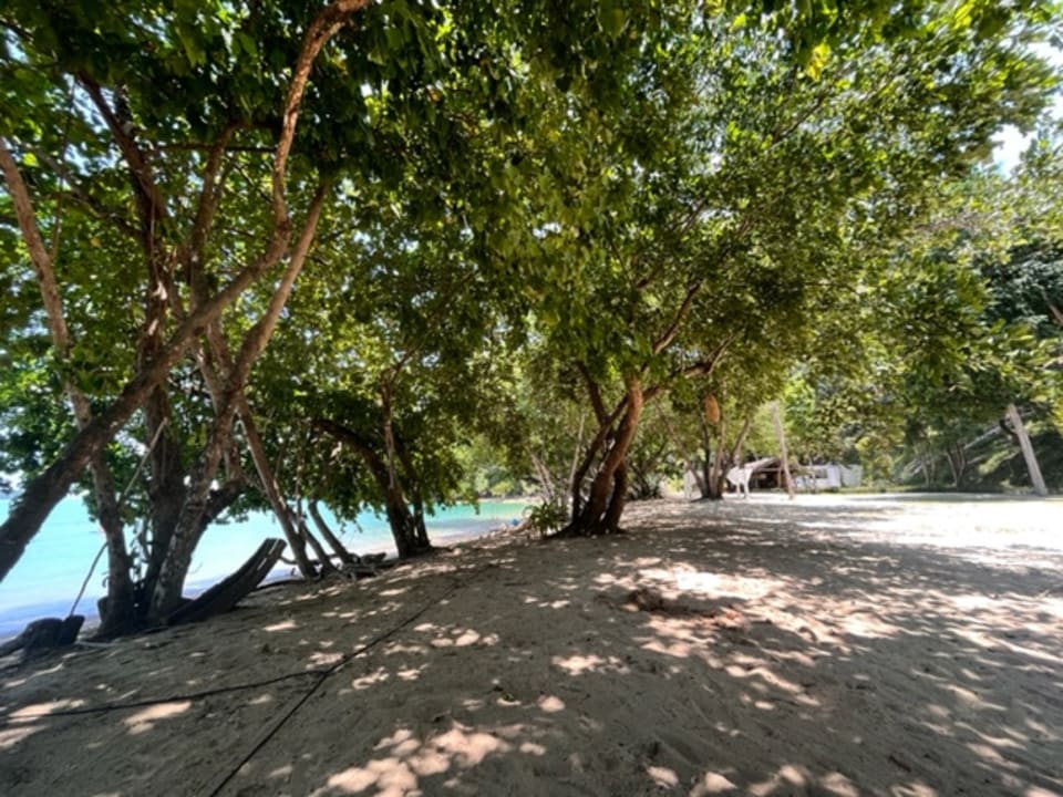 Strand Island Escape Burasari