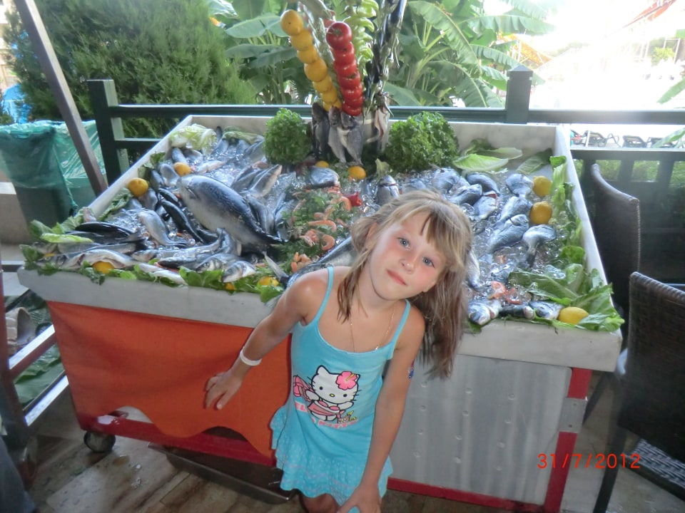 Вот такая рыбка в ресторане... И мы это ели :)  Crystal Paraiso Aqua Collection