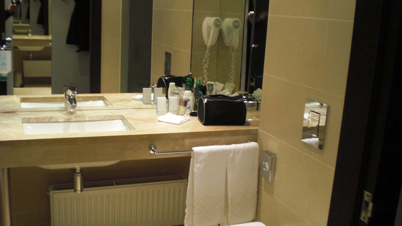 Badezimmer AC Hotel by Marriott Bratislava Old Town