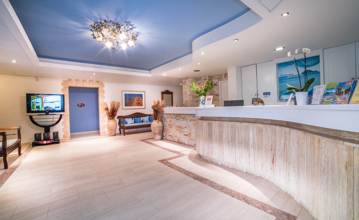 Lobby Porto Koukla Beach