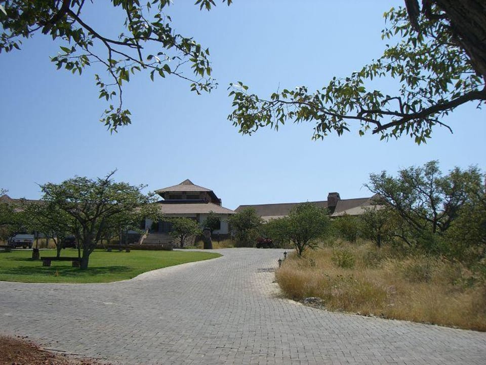 Hauptgebäude Etosha Safari Lodge