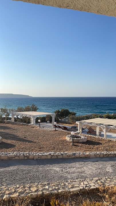 Zimmer Lassion Beach Hotel