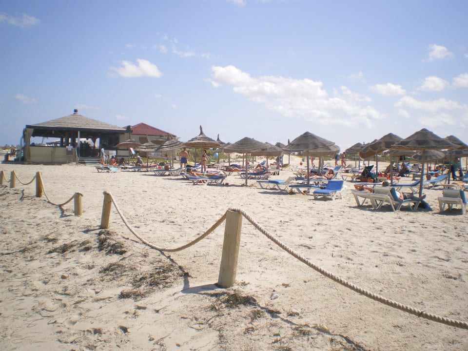 "Grenze" zwischen Hotel-Strand und dem Strand Djerba Aqua Resort
