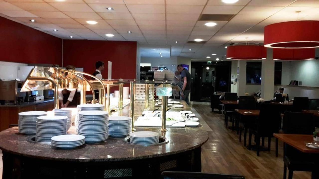 Büffet im Haupt-Restaurant Britannia Hotel Edinburgh