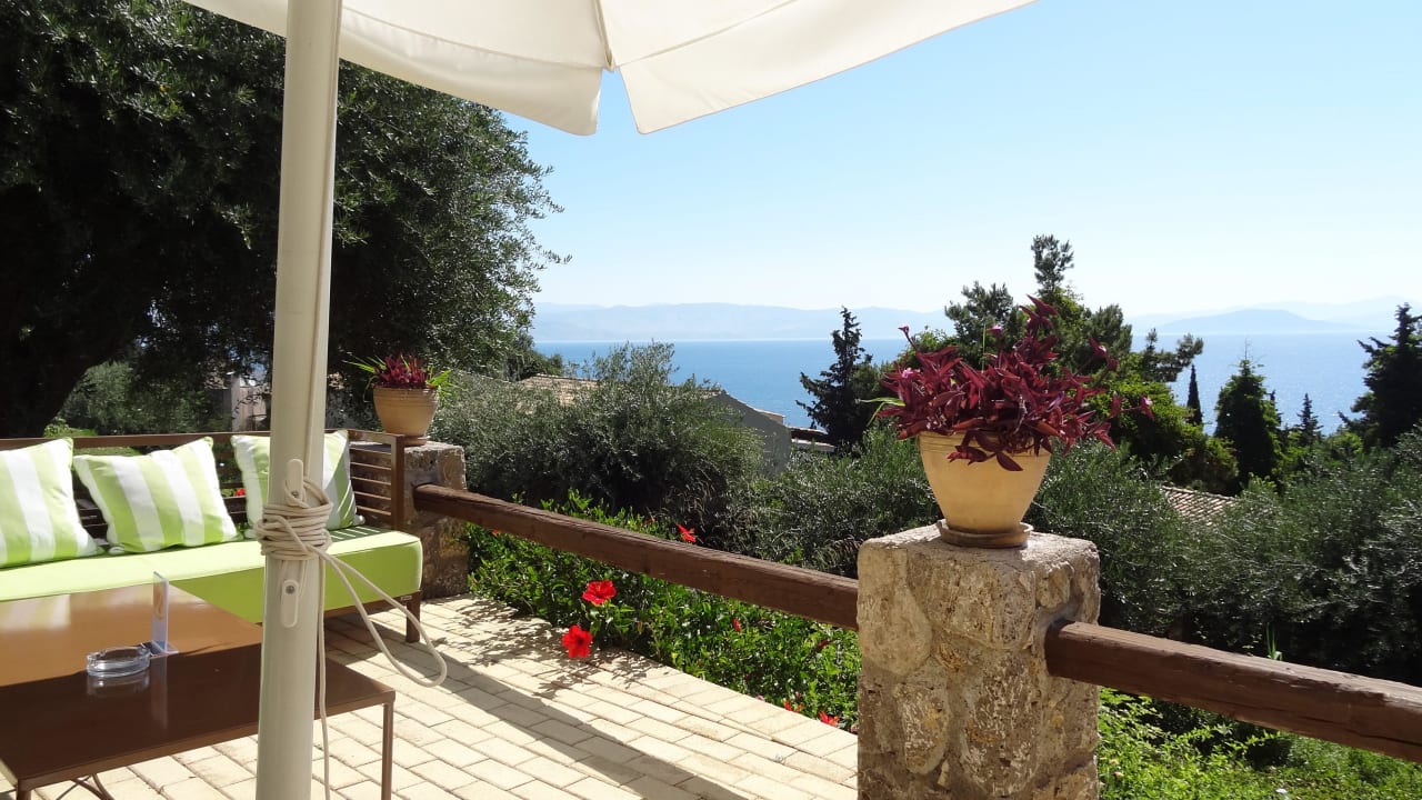 Pool bar Aeolos Beach Resort