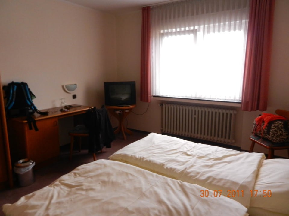 Kleiner Fernseher Hotel Niederée