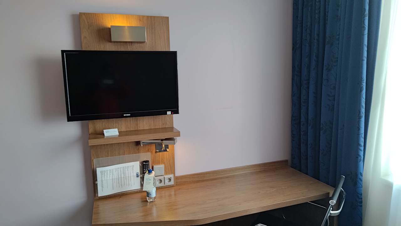 Zimmer Holiday Inn Express Friedrichshafen