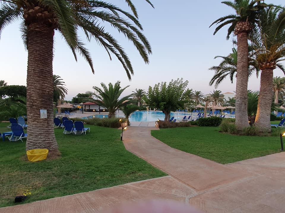 Pool Anissa Beach & Village