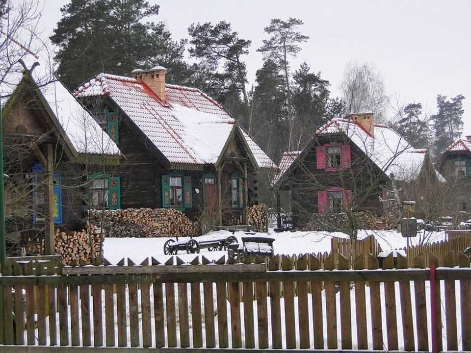 Dworskie Czworaki. Dworek nad Łąkami Kiermusy