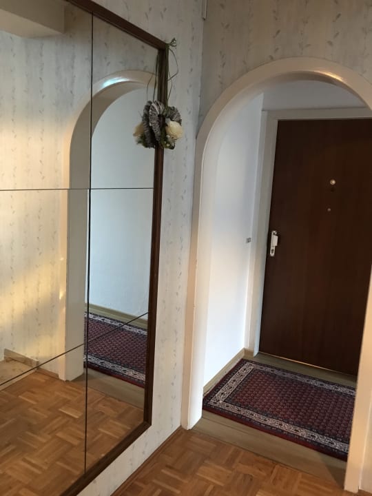 Treppenhaus 1. OG Hotel Rössle