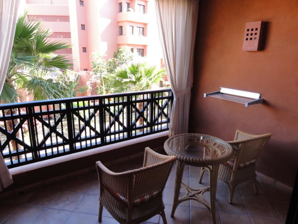 Großer, netter Balkon H10 Costa Adeje Palace